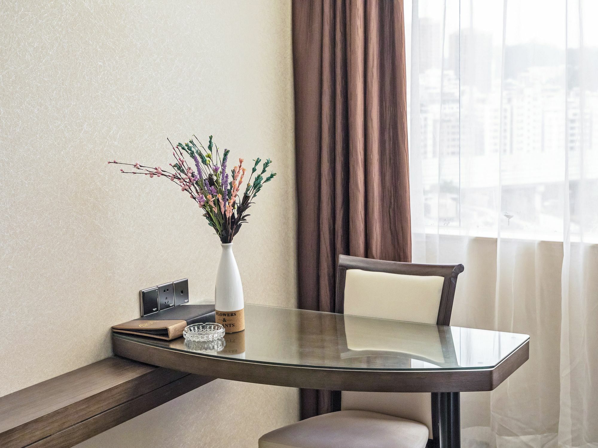 Kardon Hotel Gorgeous Гуанджоу Екстериор снимка
