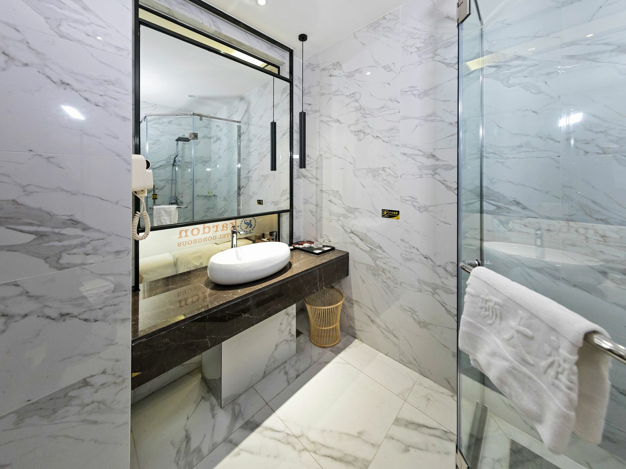 Kardon Hotel Gorgeous Гуанджоу Екстериор снимка